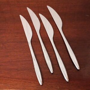4 WEDGEWOOD stainless knives